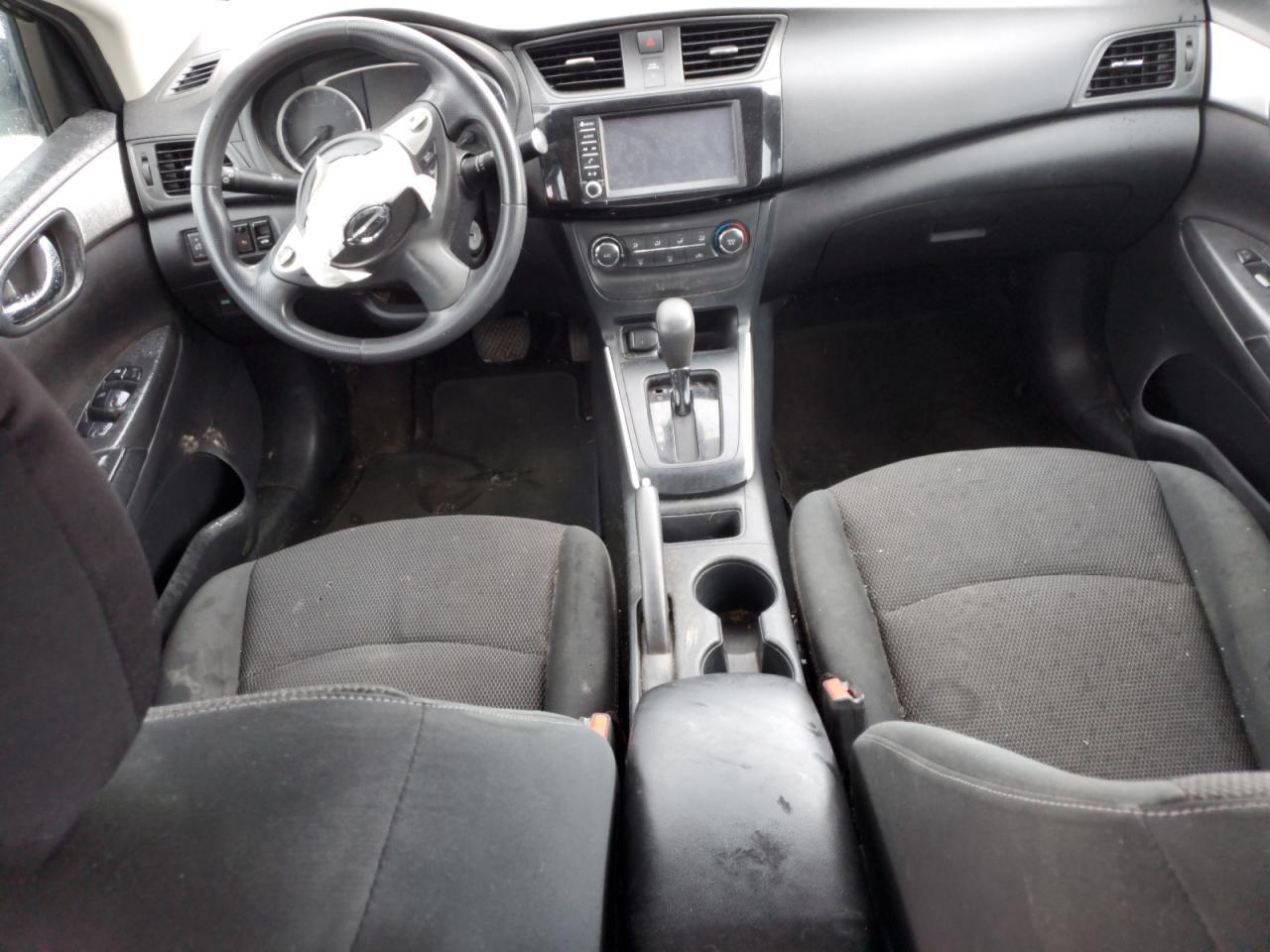 2019 Nissan Sentra S - zdjęcie 8