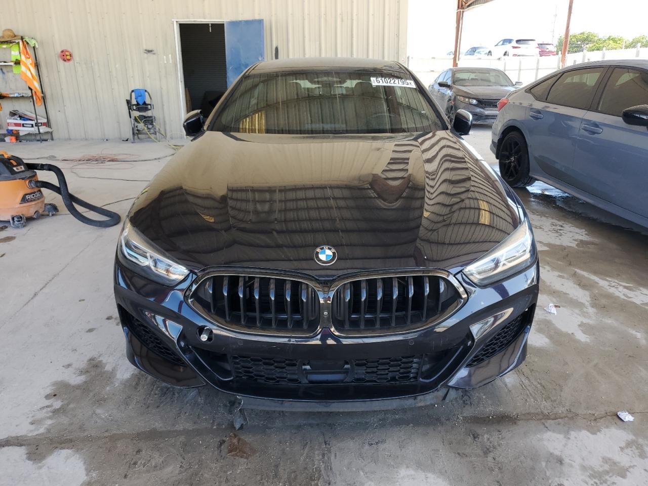 2022 BMW M850Xi - zdjęcie 5