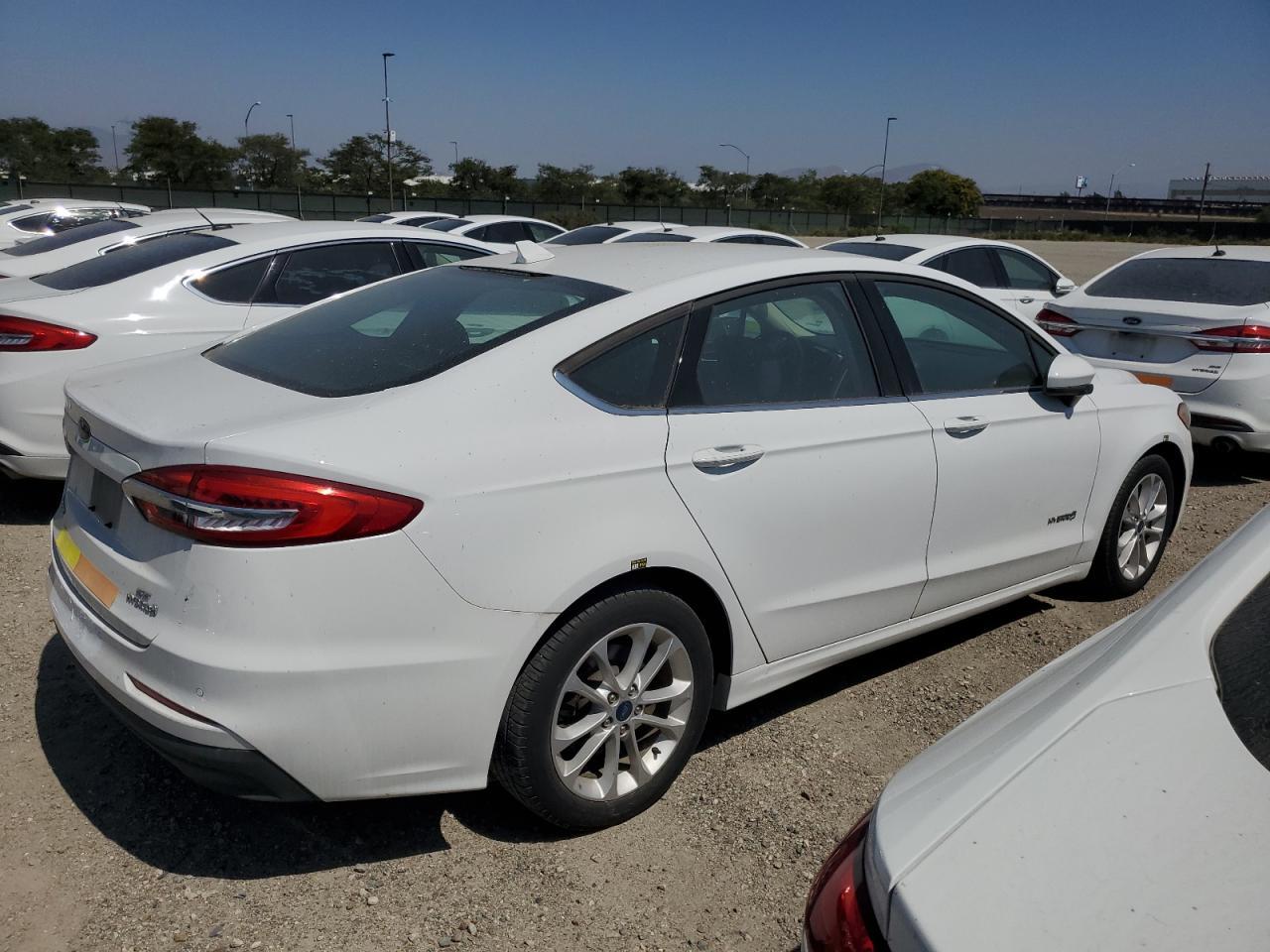 2019 Ford Fusion Se - zdjęcie 3