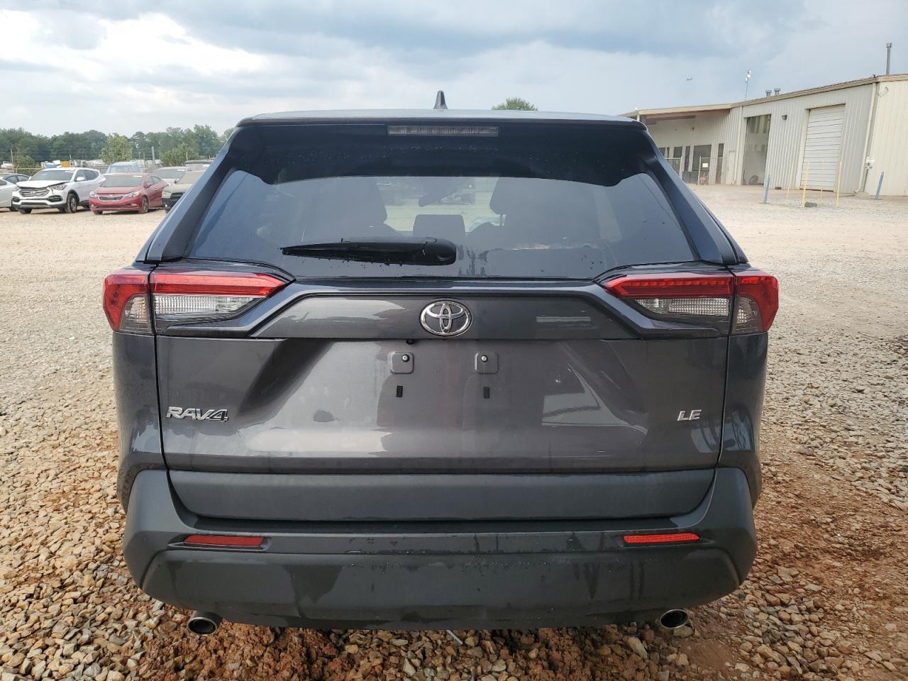 2022 Toyota Rav4 Le - zdjęcie 6