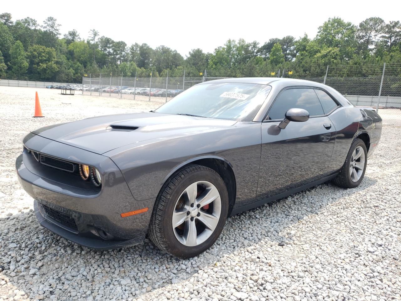 2016 Dodge Challenger Sxt - zdjęcie główne
