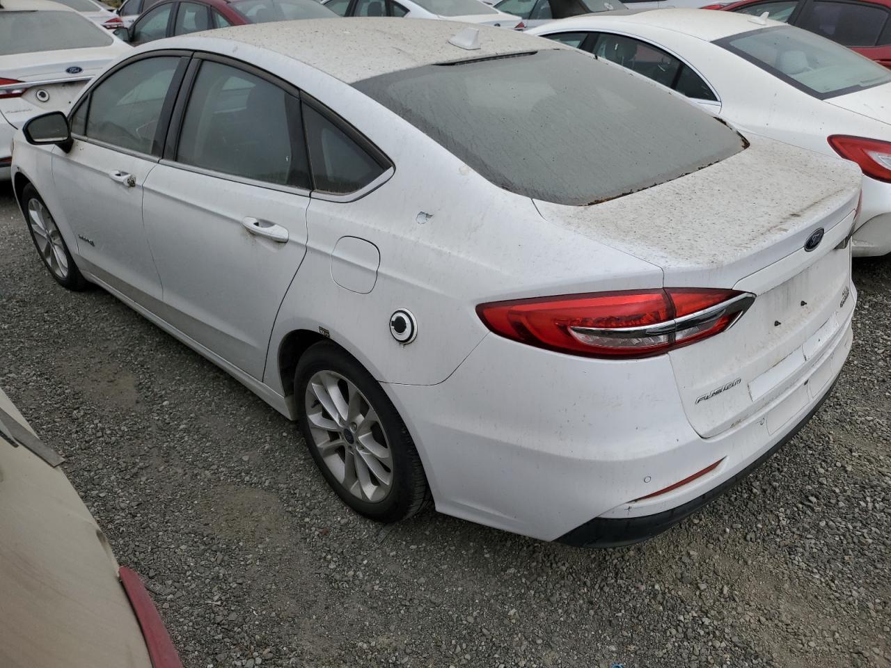 2019 Ford Fusion Se - zdjęcie 2