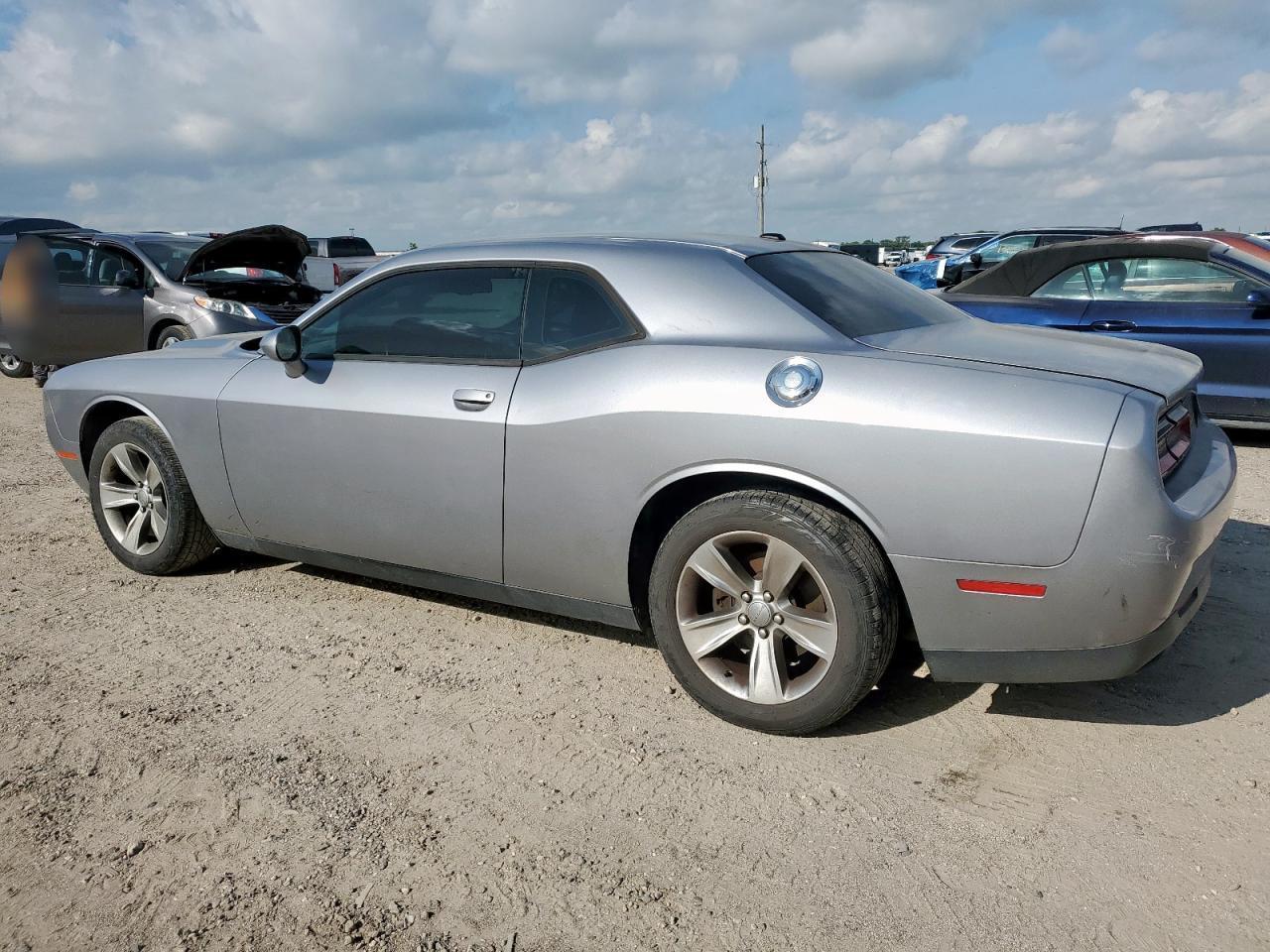 2016 Dodge Challenger Sxt - zdjęcie 2