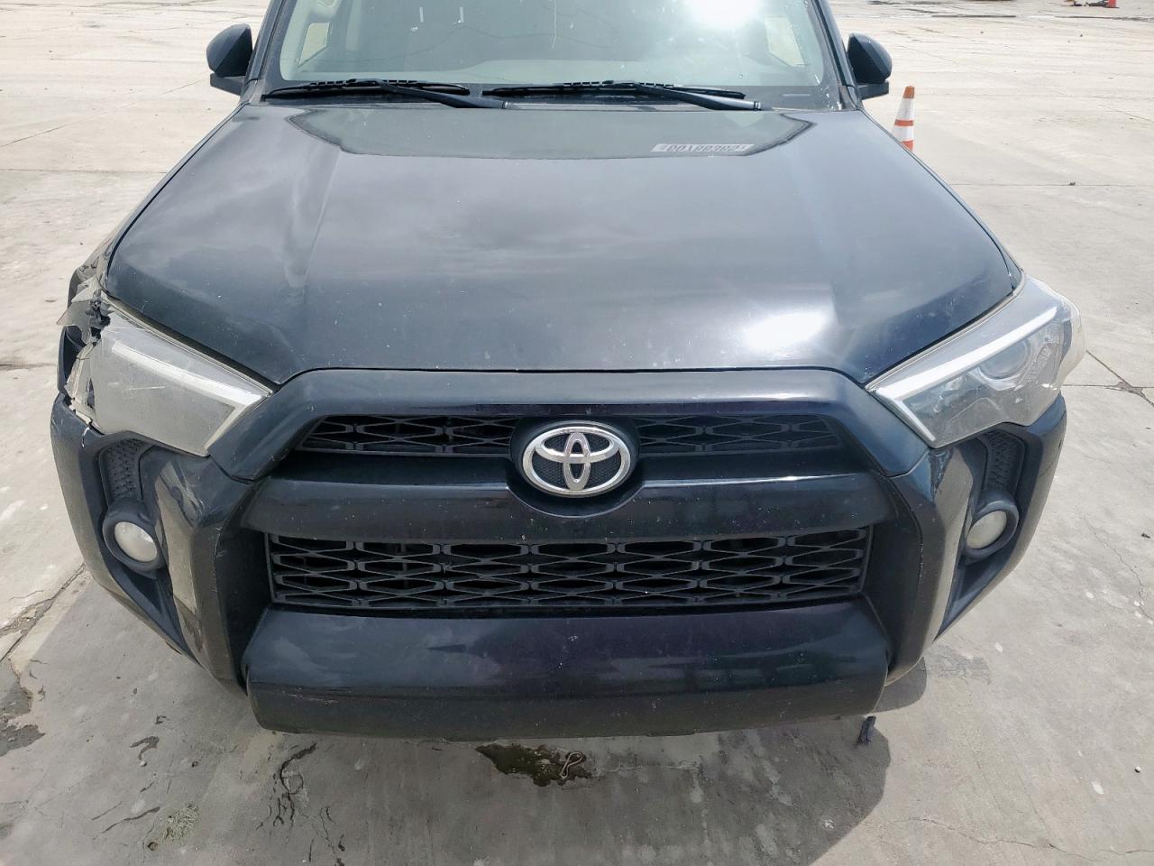 2019 Toyota 4Runner Sr5 - zdjęcie 12