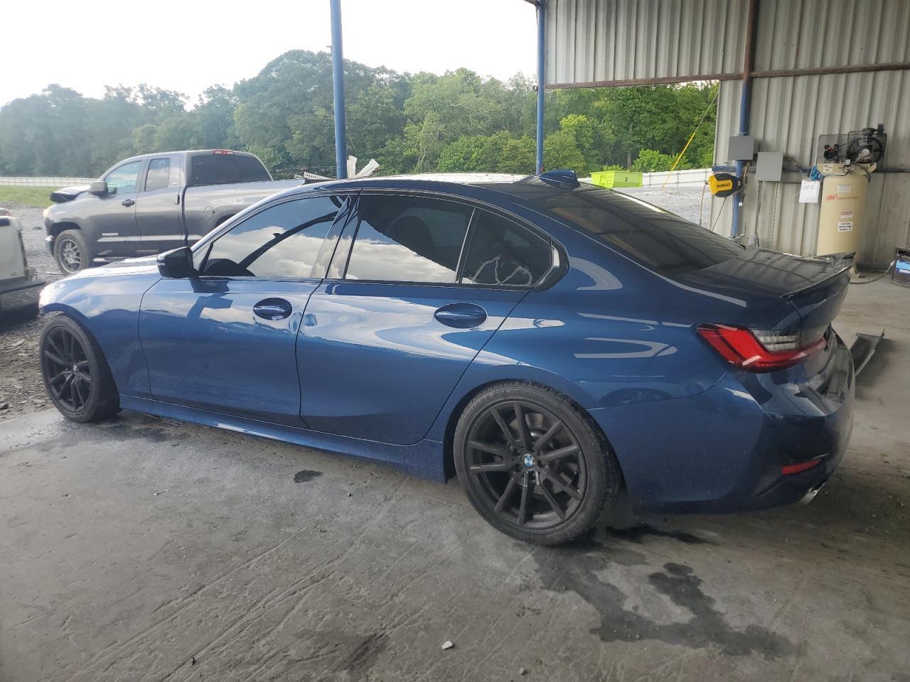2022 BMW 330Xi - zdjęcie 2