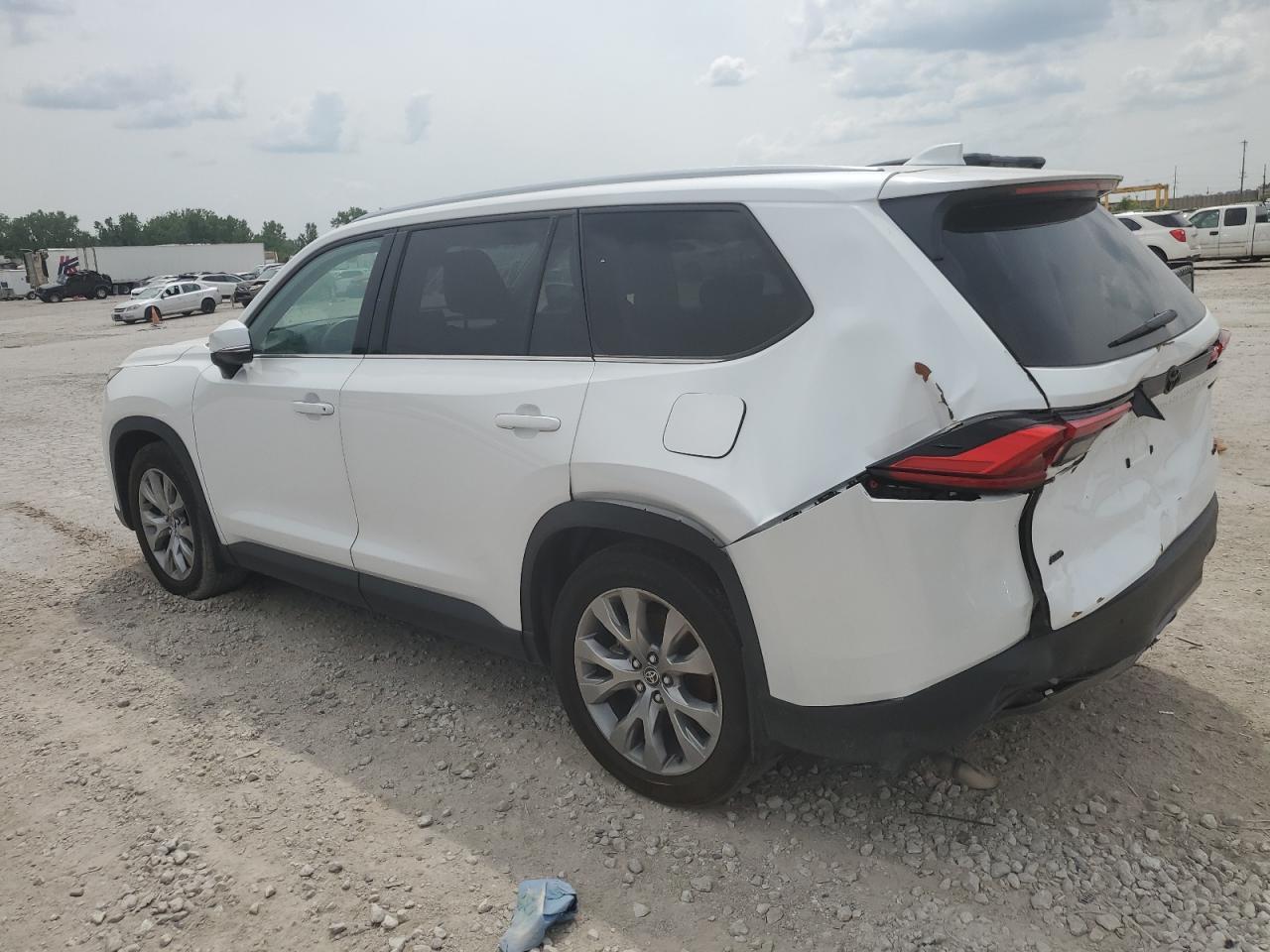 2024 Toyota Grand Highlander Xle - zdjęcie 2