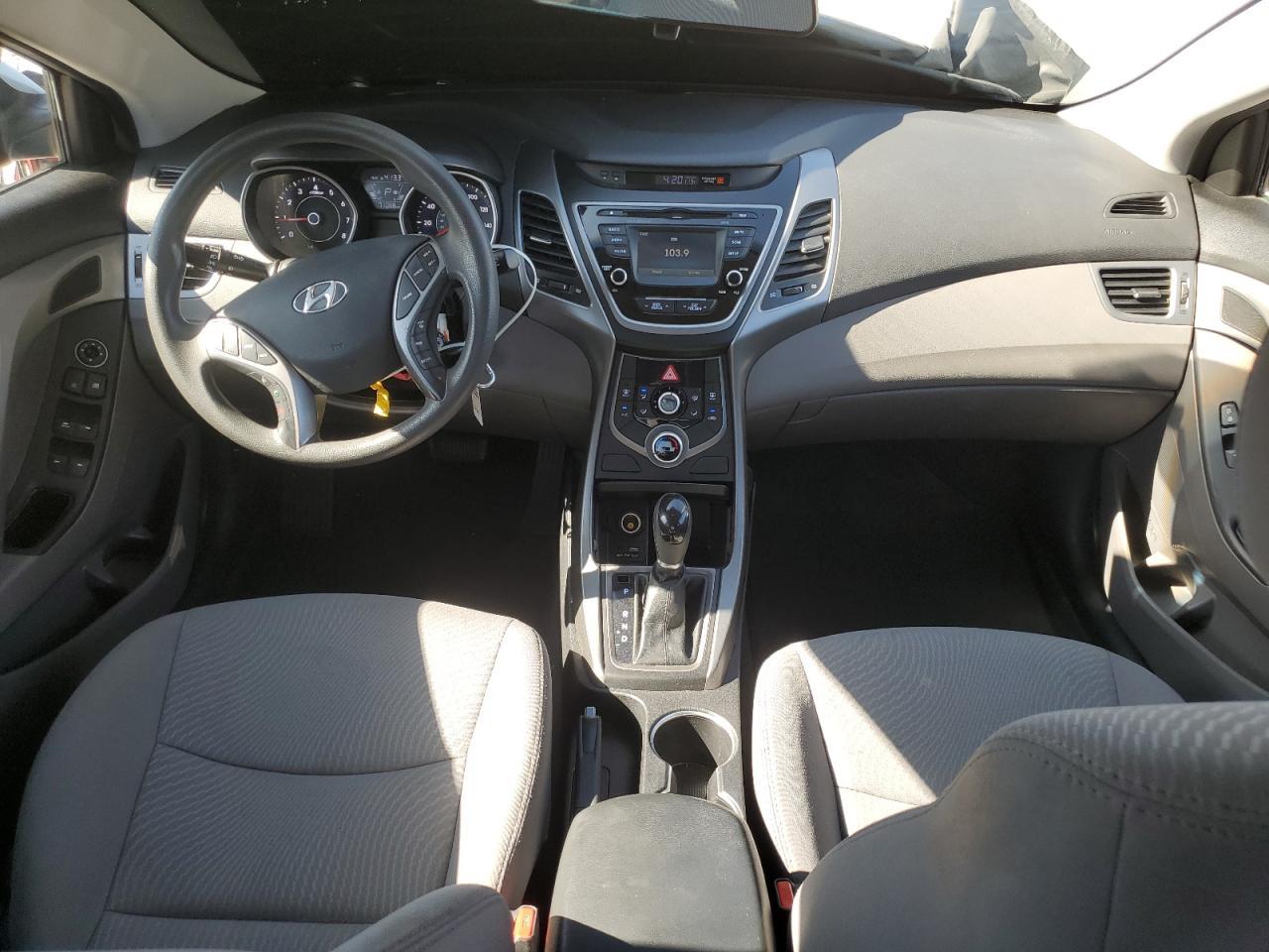 2015 Hyundai Elantra Se - zdjęcie 8