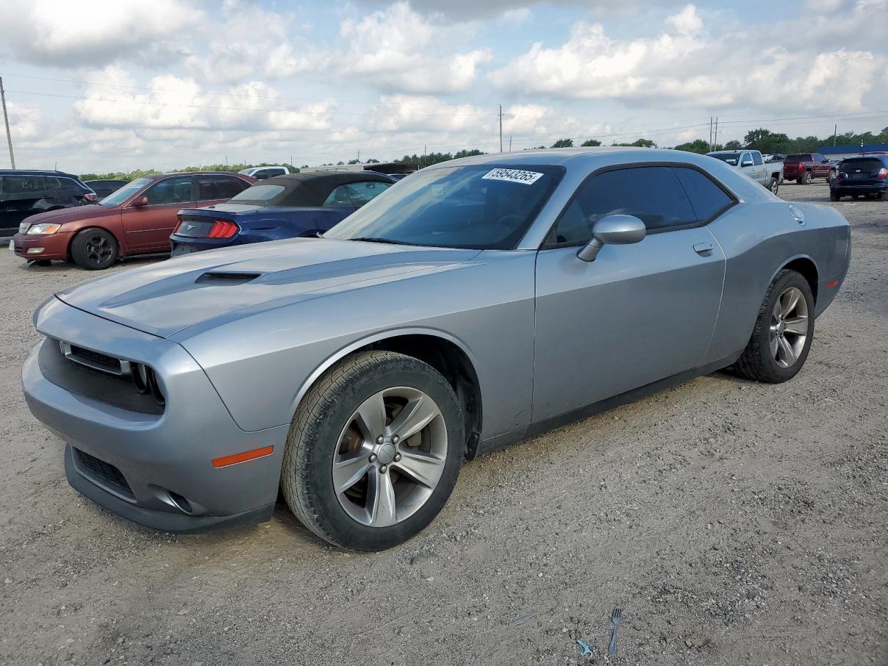 2016 Dodge Challenger Sxt - zdjęcie główne