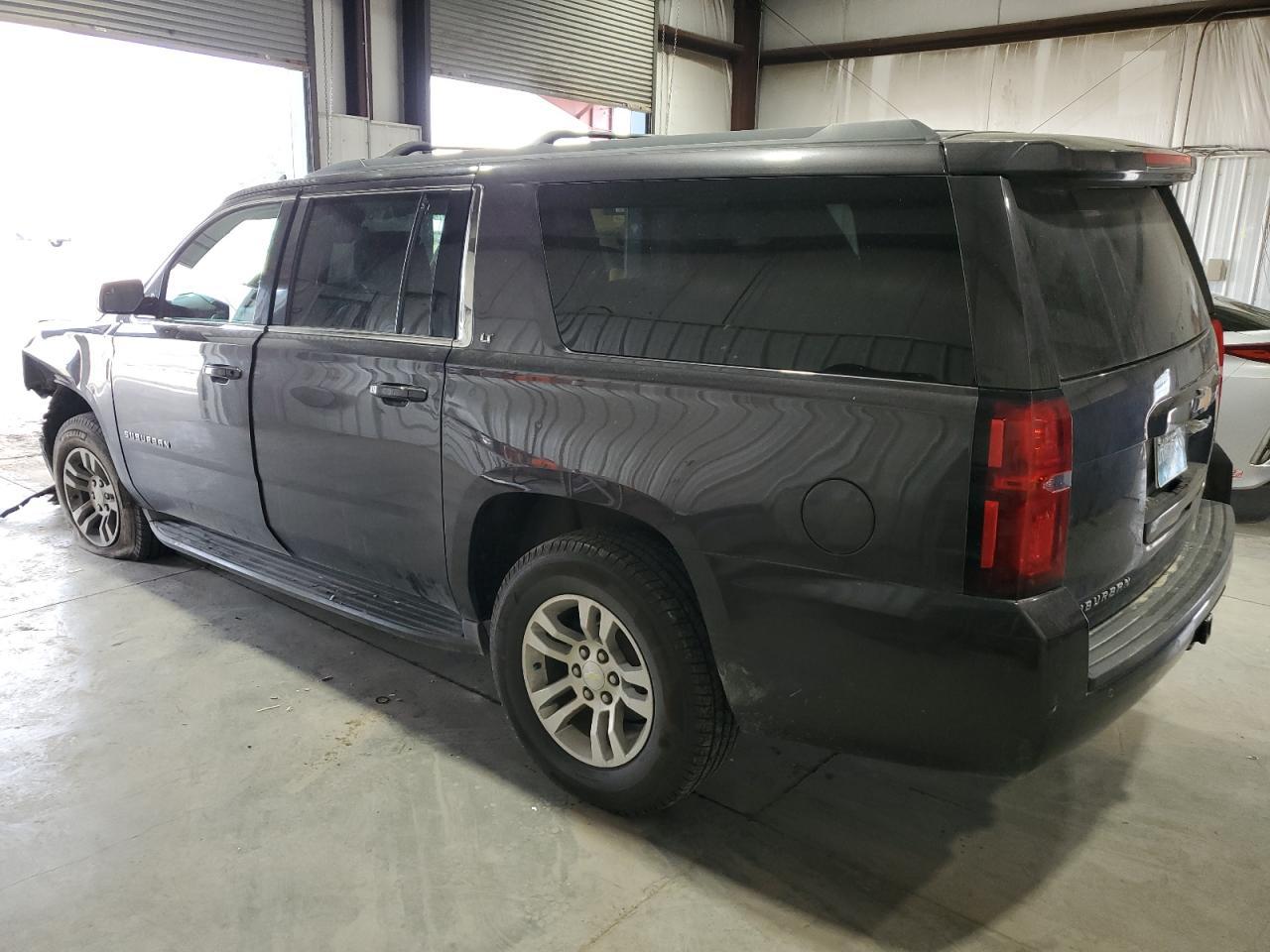 2015 Chevrolet Suburban K1500 Lt - zdjęcie 2