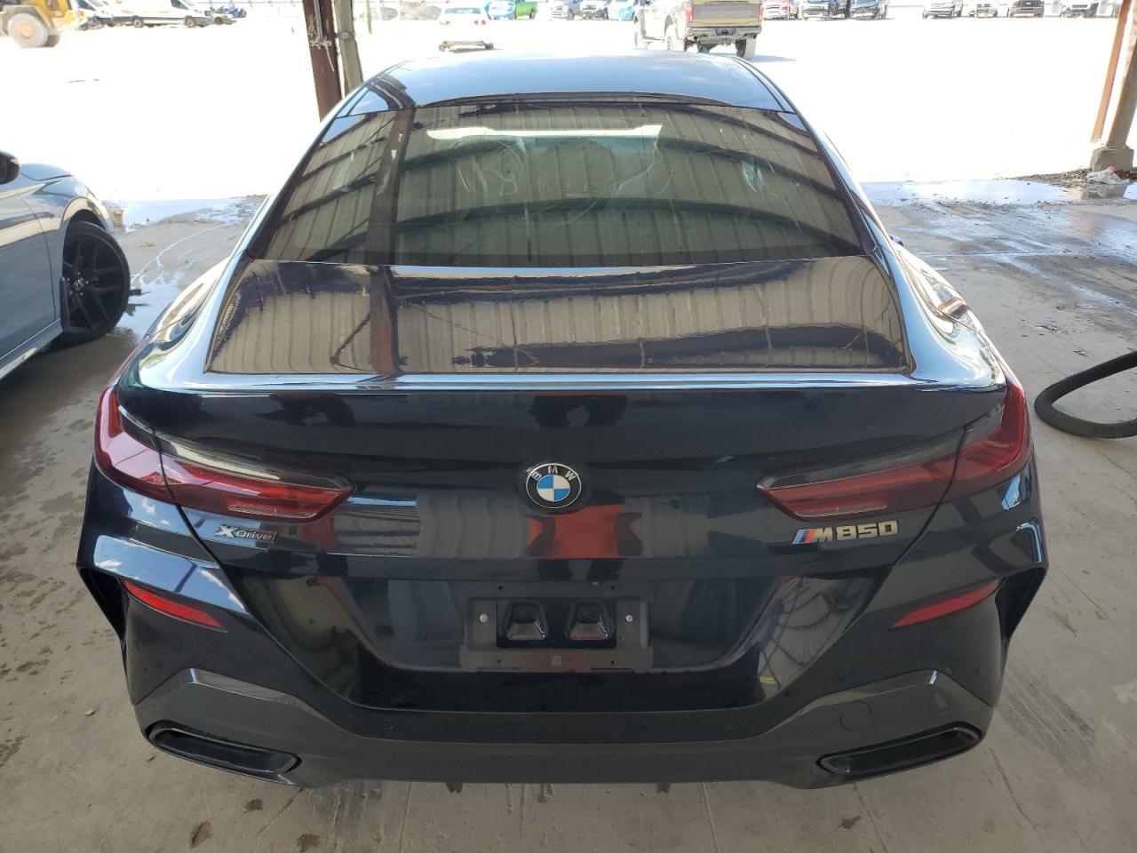 2022 BMW M850Xi - zdjęcie 6