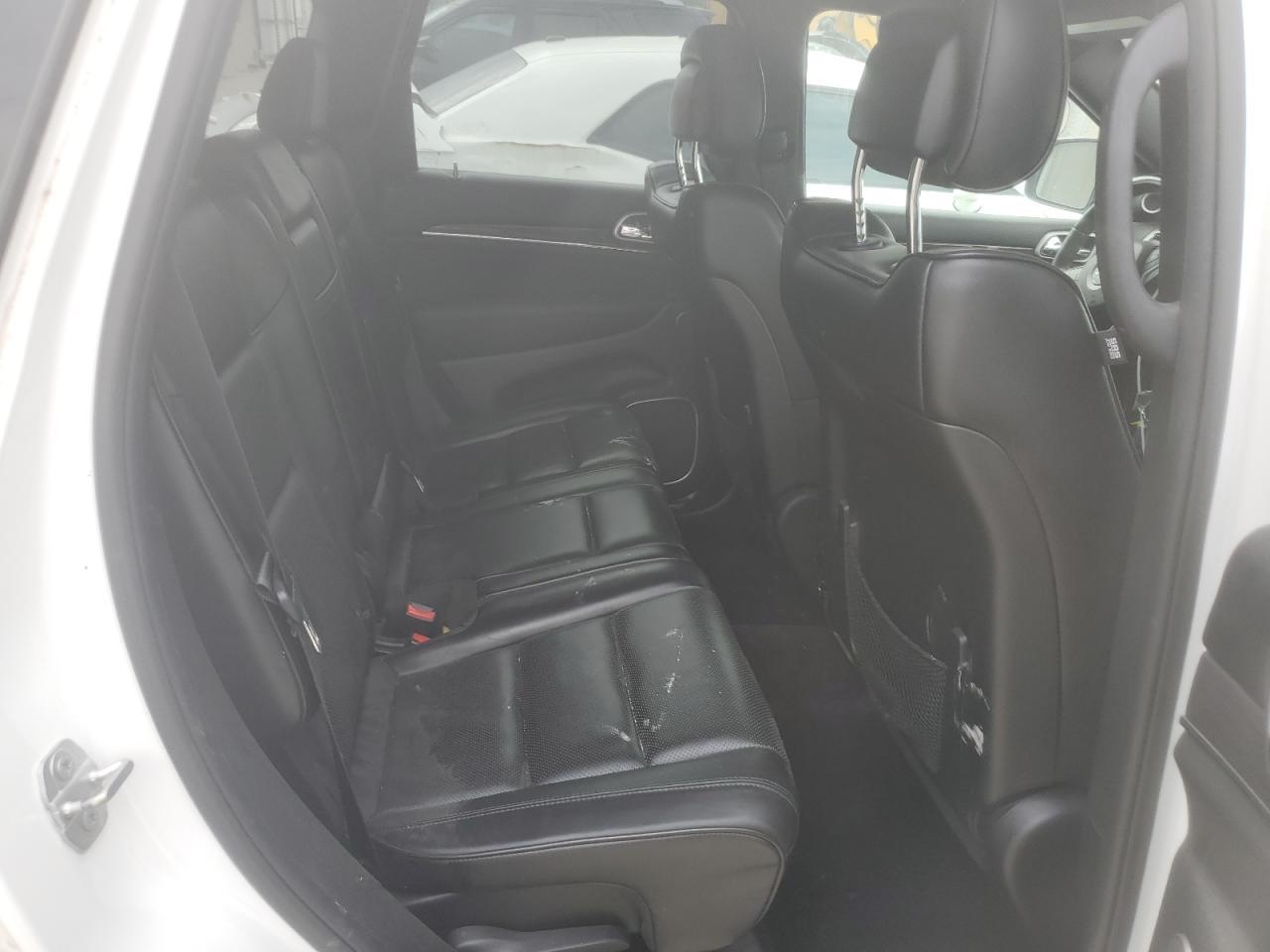 2018 Jeep Grand Cherokee Overland - zdjęcie 19