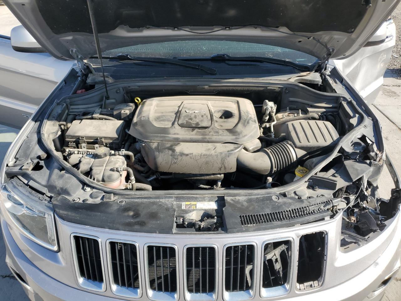 2016 Jeep Grand Cherokee Laredo - zdjęcie 12