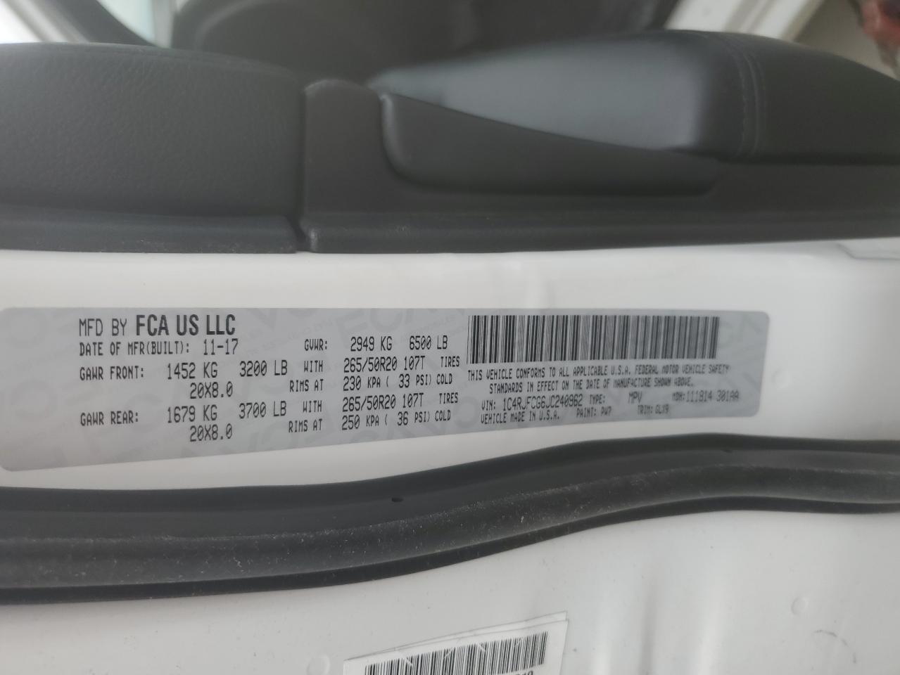 2018 Jeep Grand Cherokee Overland - zdjęcie 23