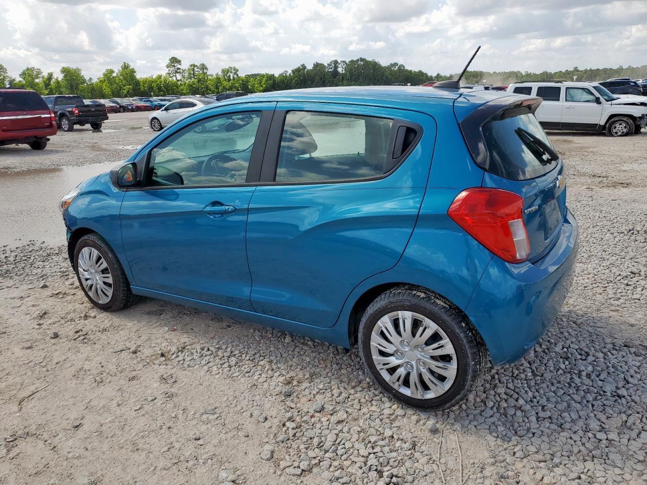 2020 Chevrolet Spark Ls - zdjęcie 2