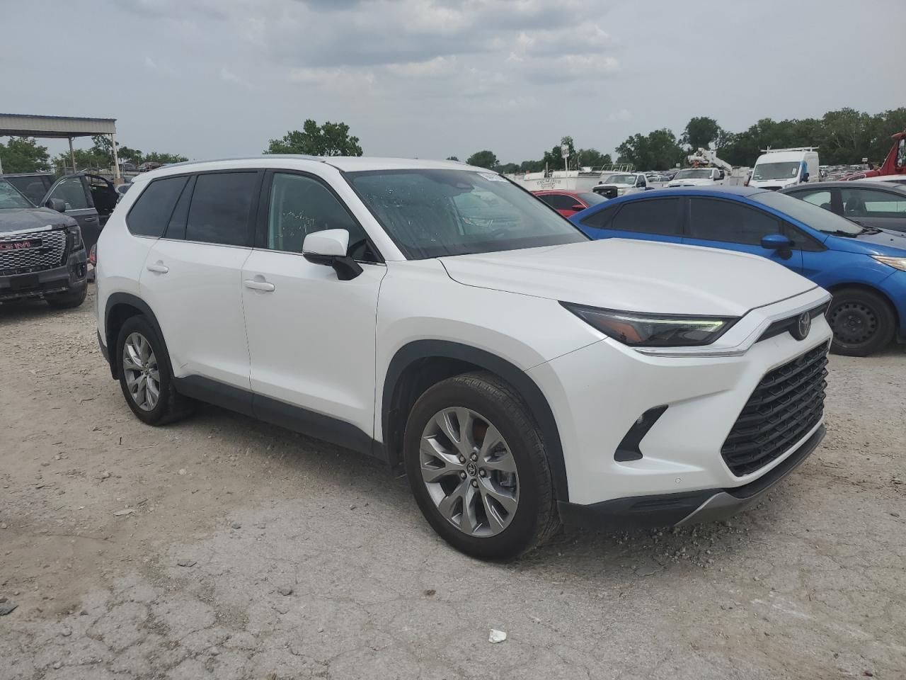 2024 Toyota Grand Highlander Xle - zdjęcie 4