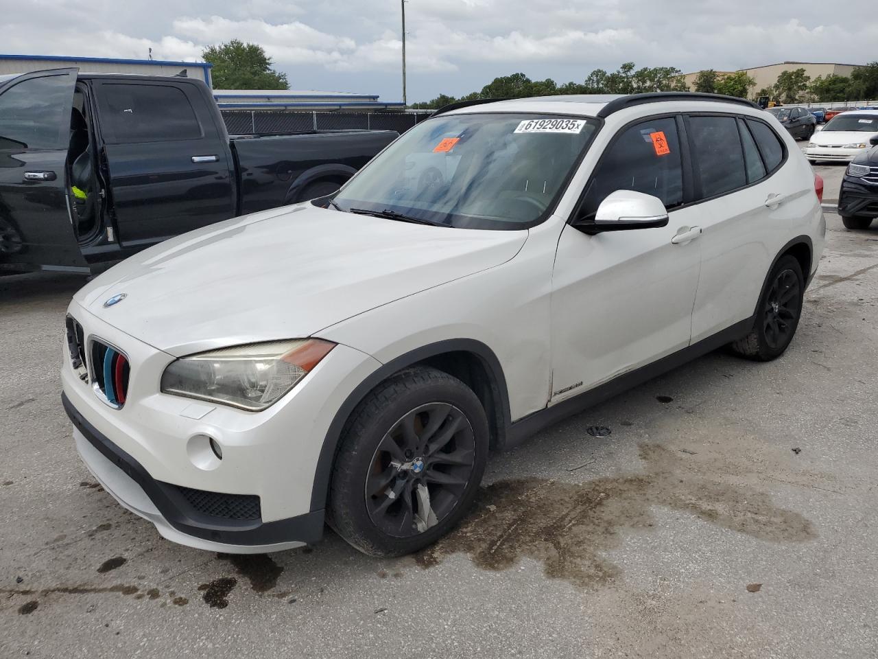 2015 BMW X1 xDrive28I - zdjęcie główne