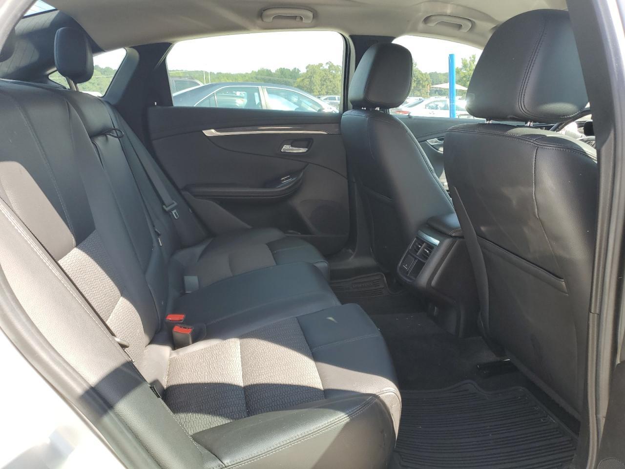 2020 Chevrolet Impala Lt - zdjęcie 10