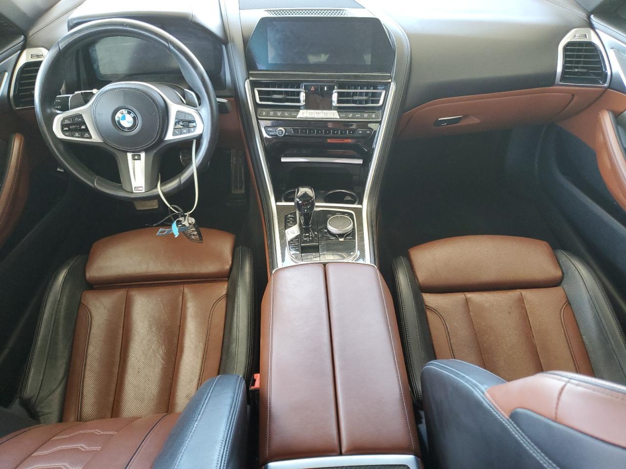 2022 BMW M850Xi - zdjęcie 8