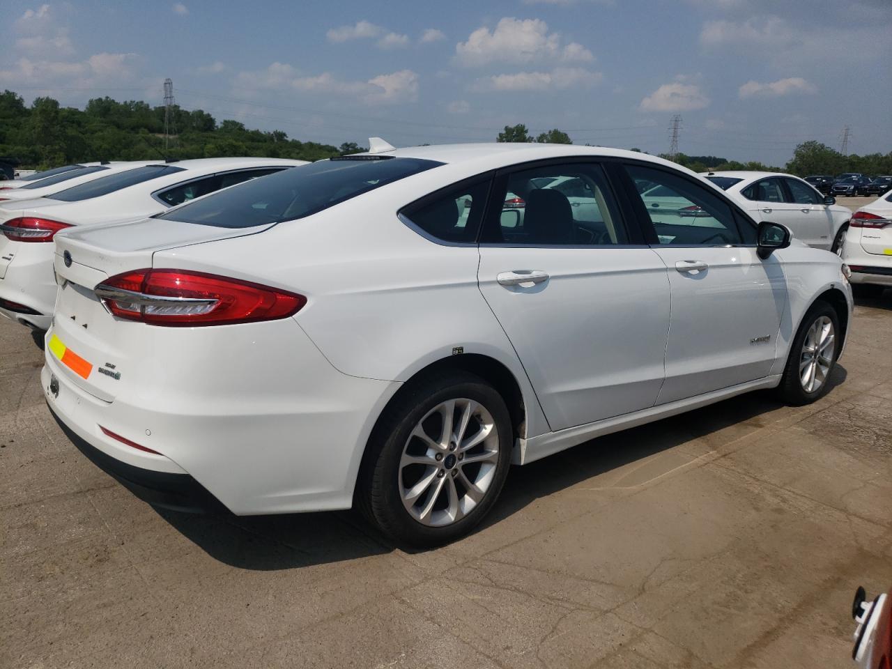 2019 Ford Fusion Se - zdjęcie 3