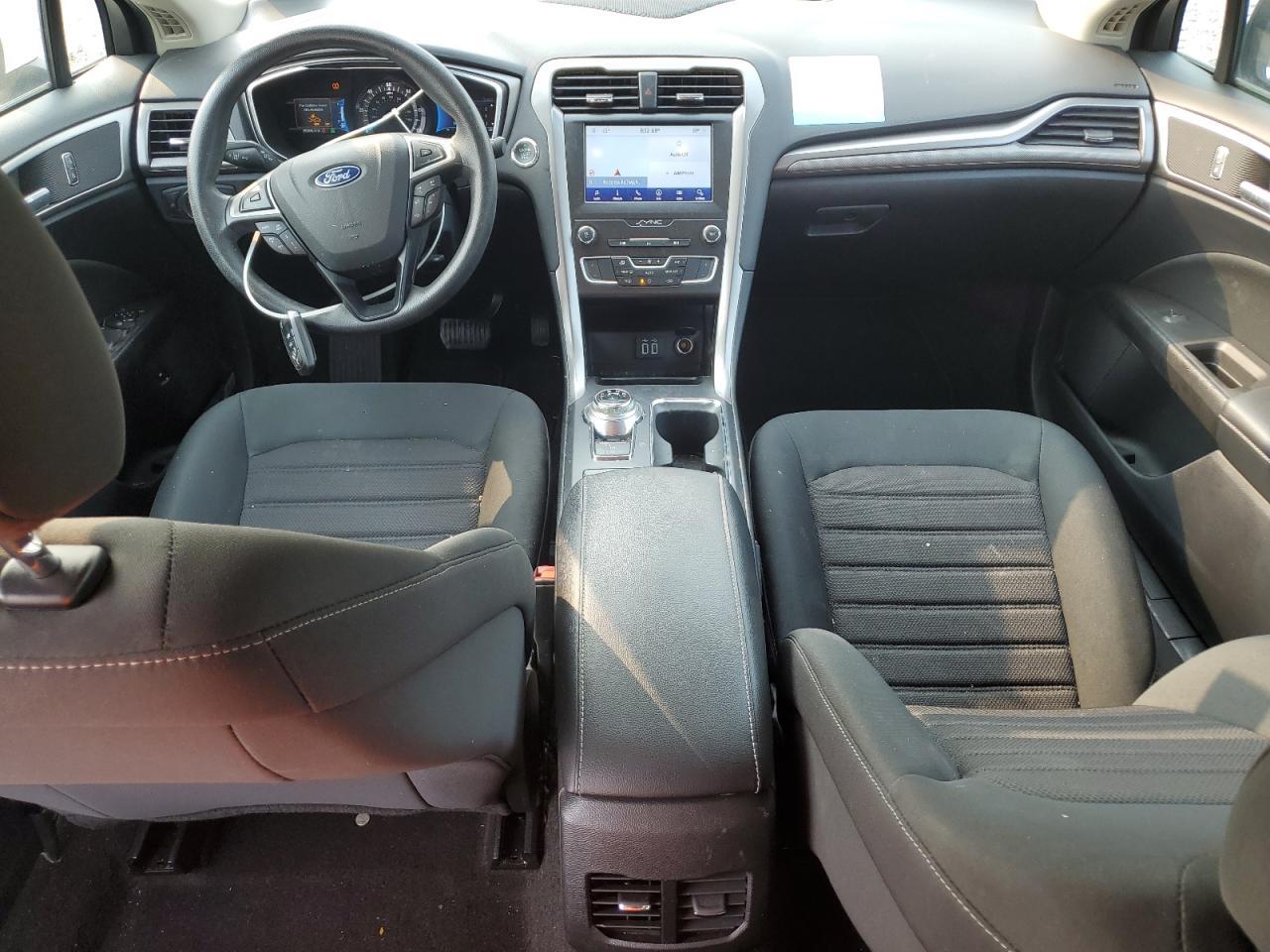 2020 Ford Fusion Se - zdjęcie 8