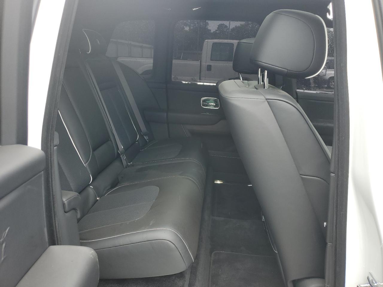 2024 Rolls-Royce Cullinan - zdjęcie 11