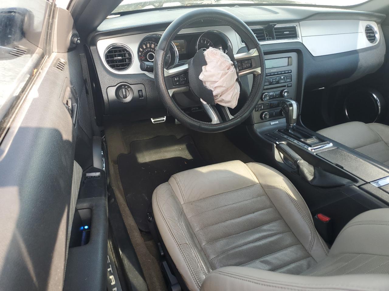 2014 Ford Mustang - zdjęcie 8