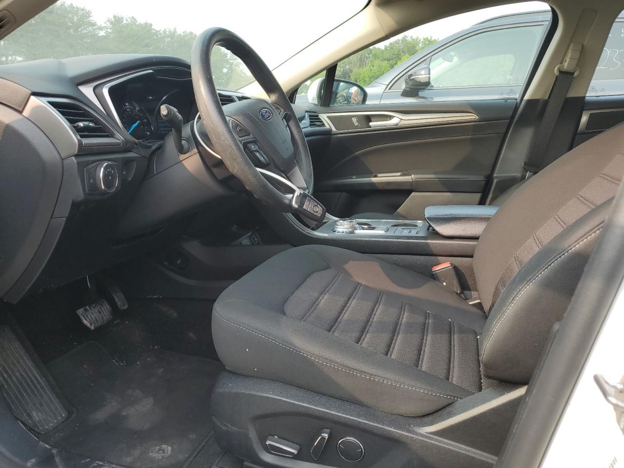 2020 Ford Fusion Se - zdjęcie 7