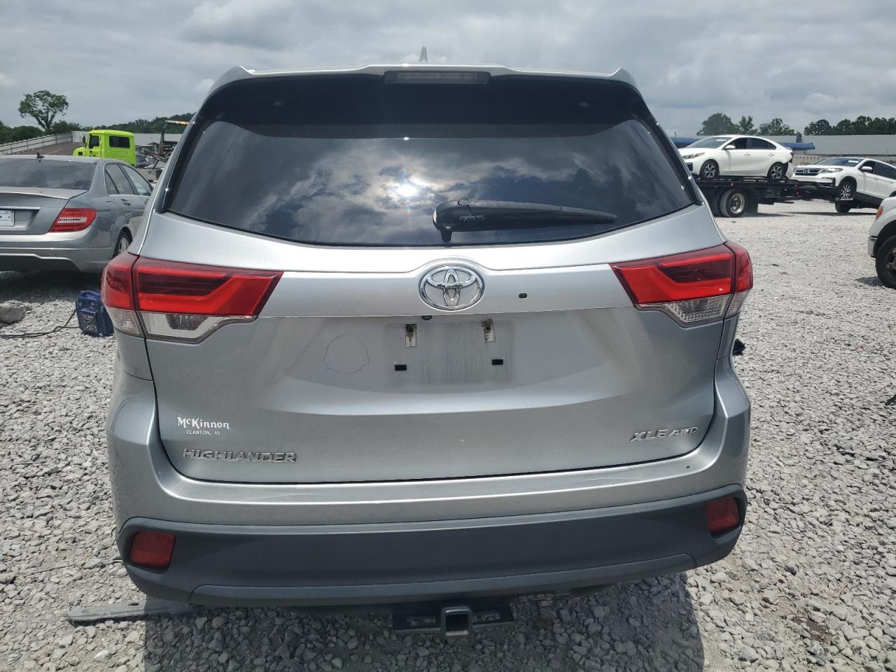 2019 Toyota Highlander Se - zdjęcie 6