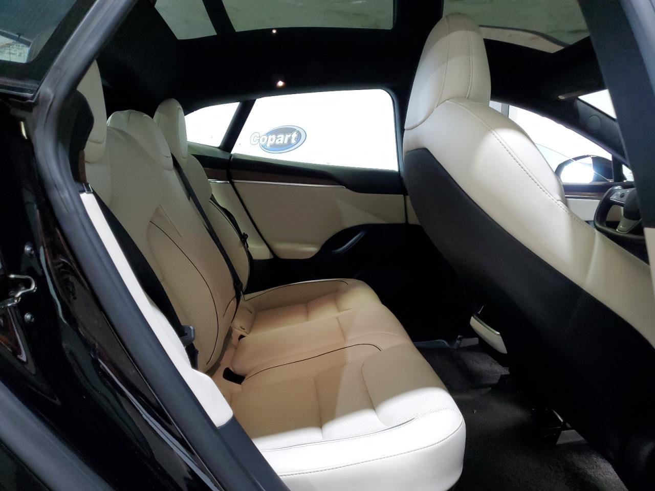 2021 Tesla Model S - zdjęcie 10