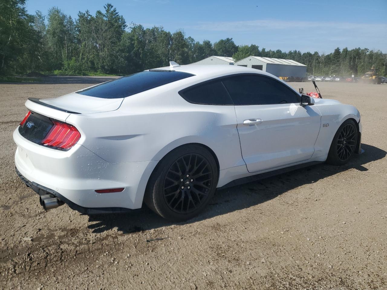 2021 Ford Mustang Gt - zdjęcie 3