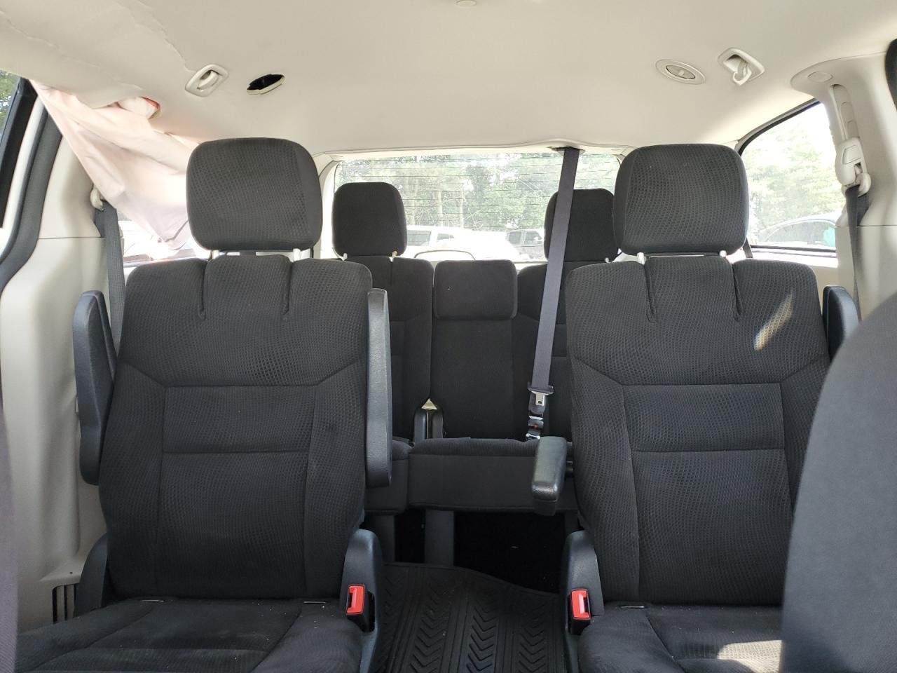2017 Dodge Grand Caravan Se - zdjęcie 10