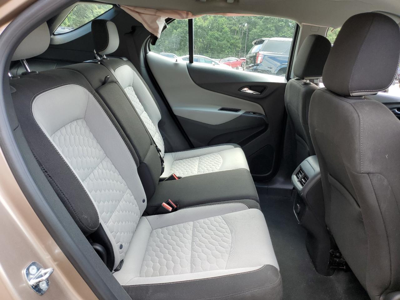 2018 Chevrolet Equinox Ls - zdjęcie 11