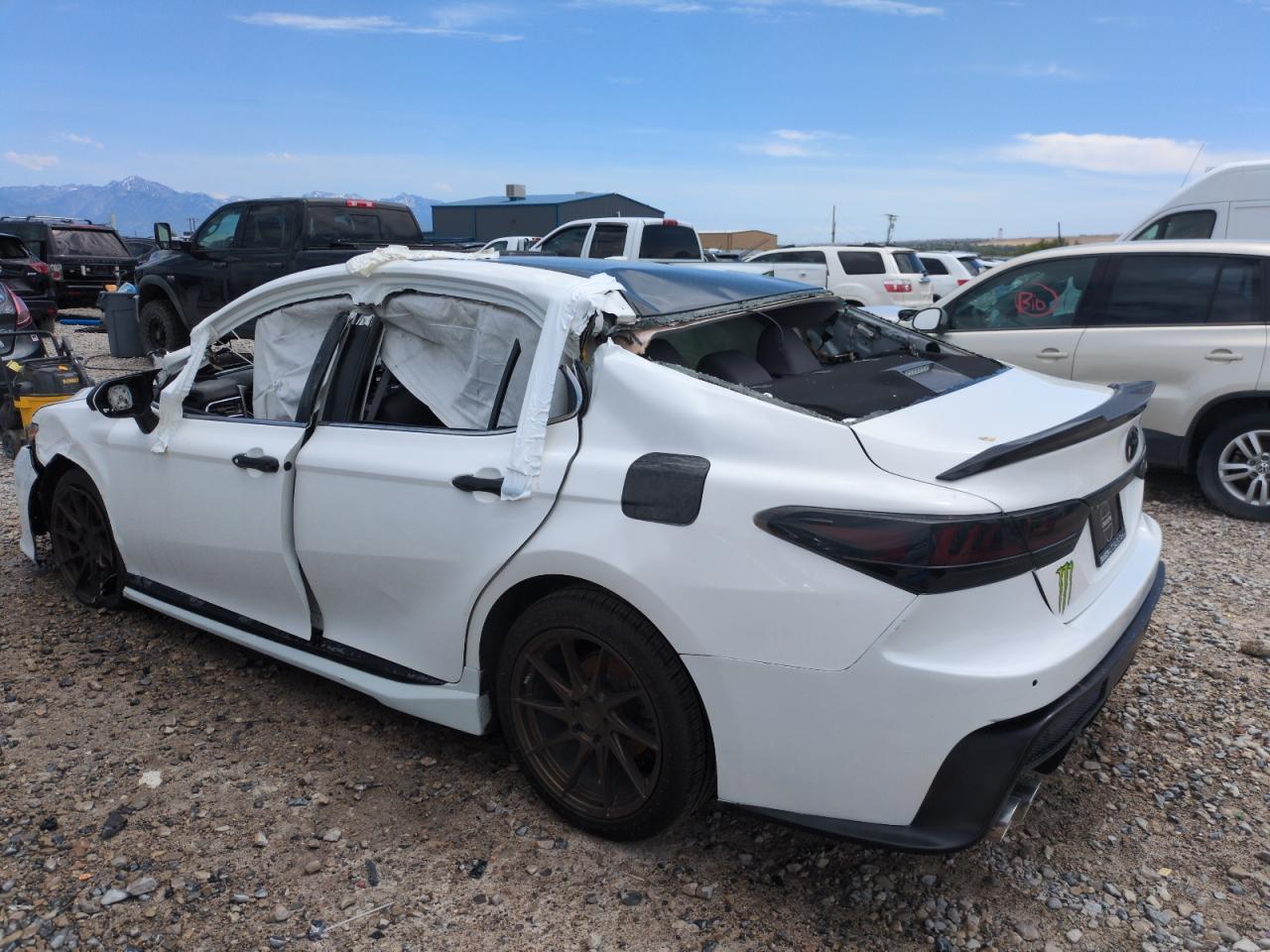 2018 Toyota Camry Le - zdjęcie 2