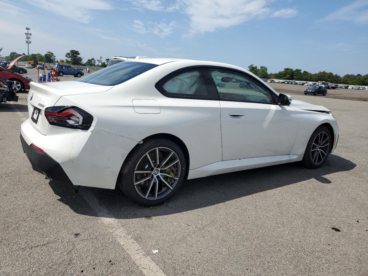 2025 BMW 230Xi - zdjęcie 3