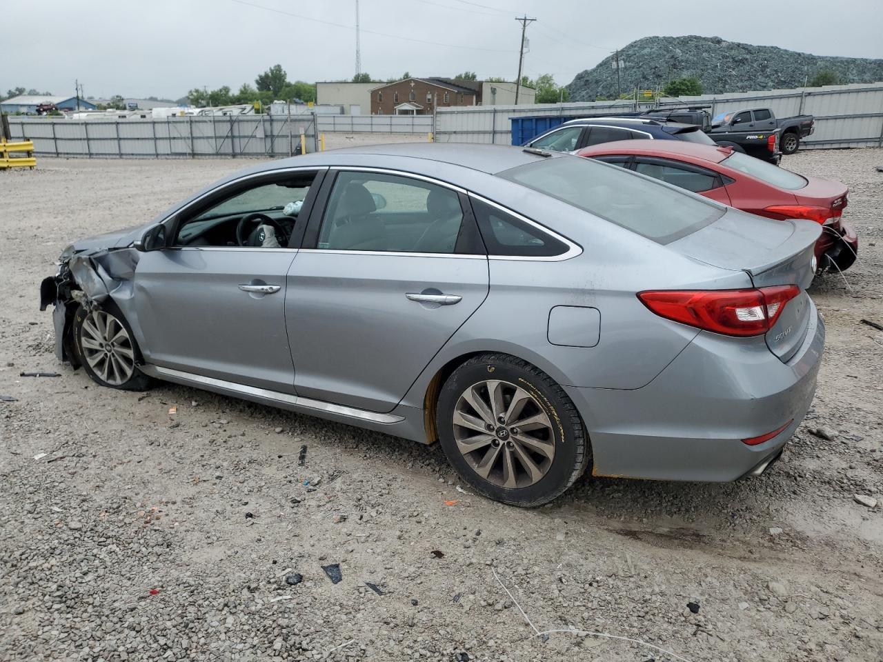 2015 Hyundai Sonata Sport - zdjęcie 2