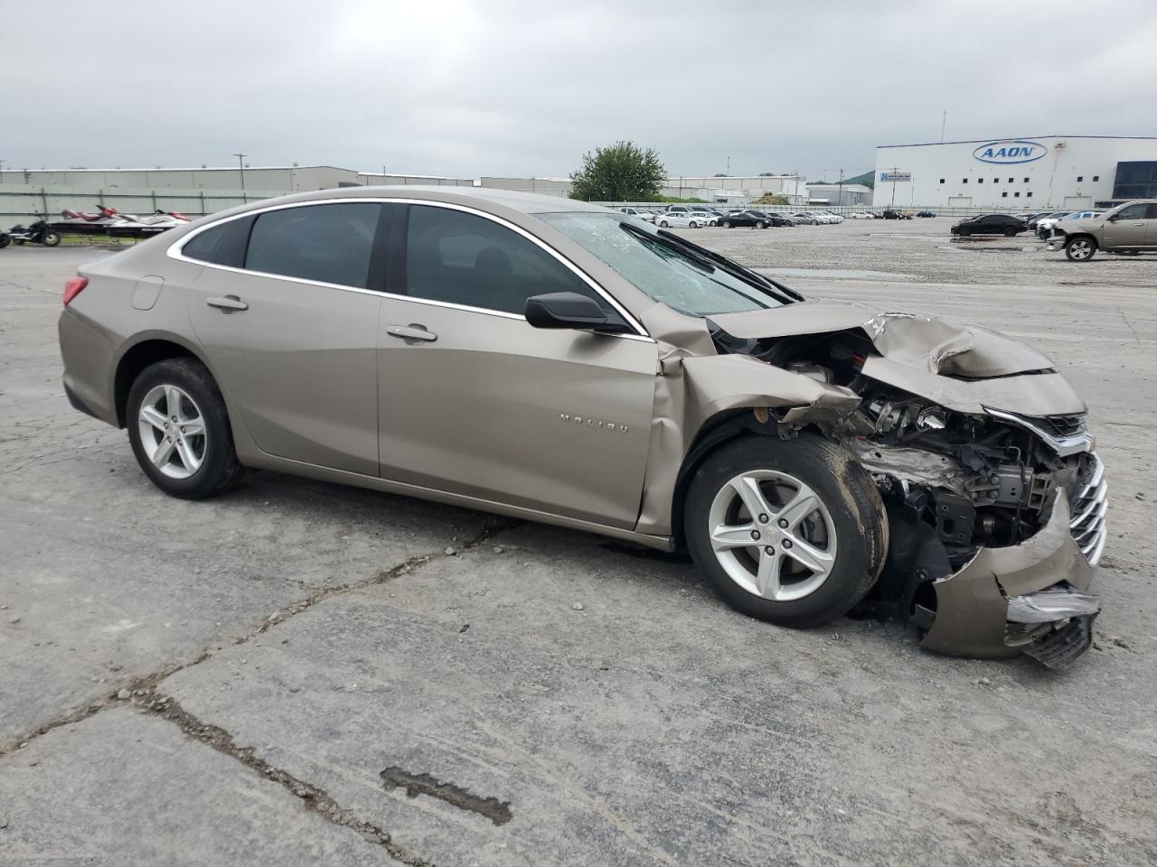 2022 Chevrolet Malibu Ls - zdjęcie 4