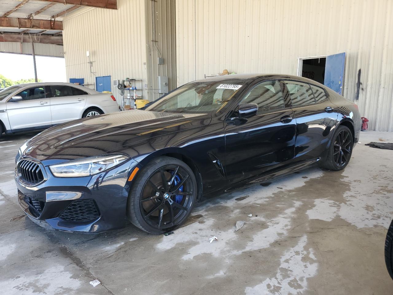 2022 BMW M850Xi - zdjęcie główne