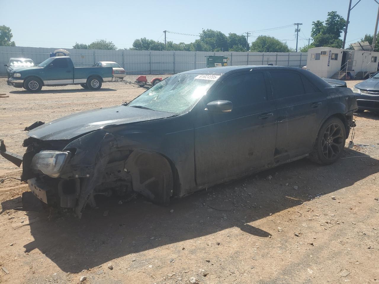 2017 Chrysler 300 S - zdjęcie główne