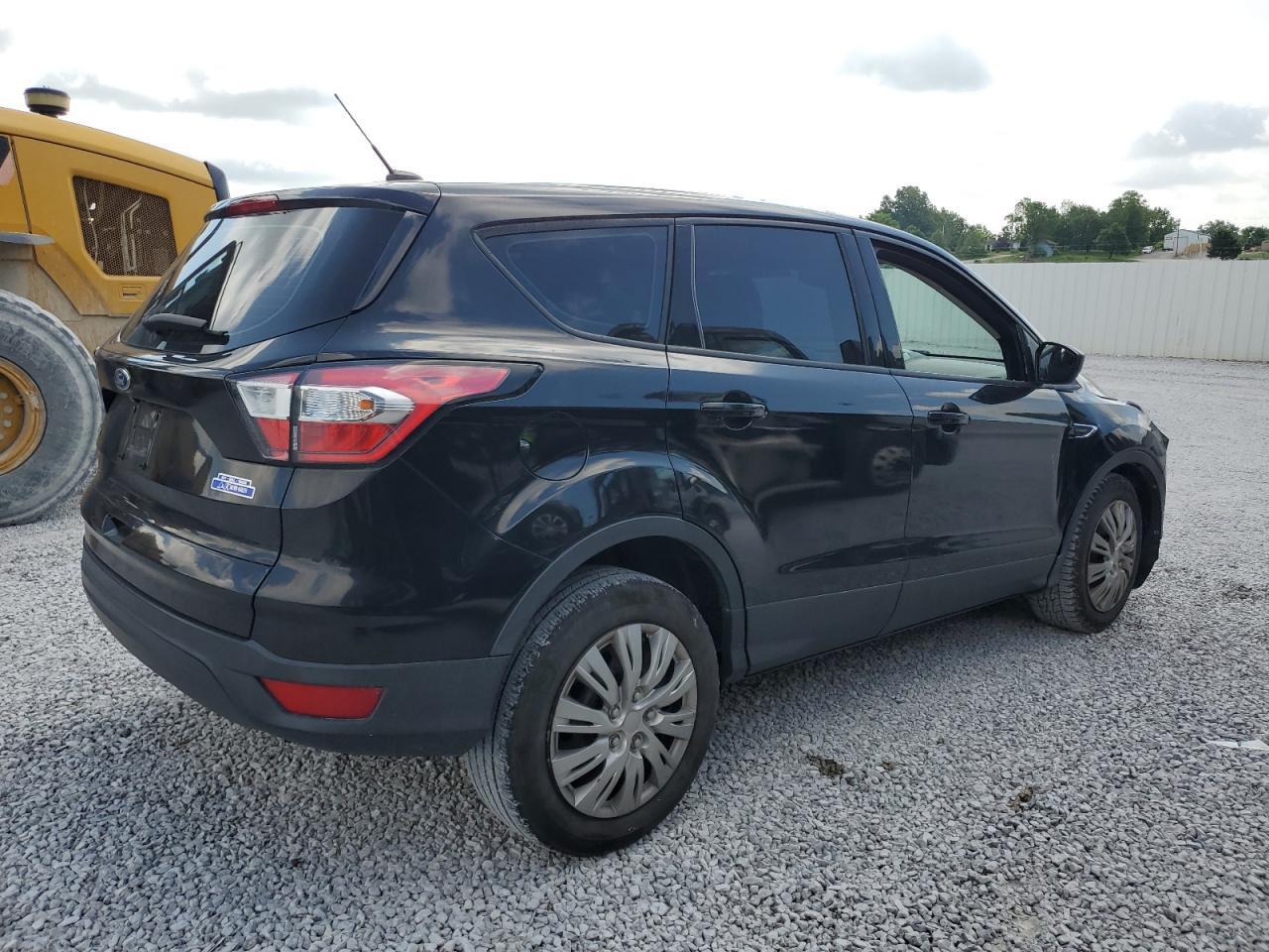 2017 Ford Escape S - zdjęcie 3