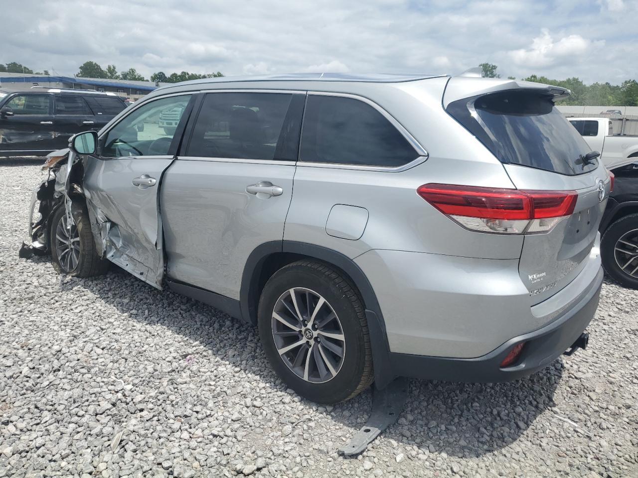 2019 Toyota Highlander Se - zdjęcie 2