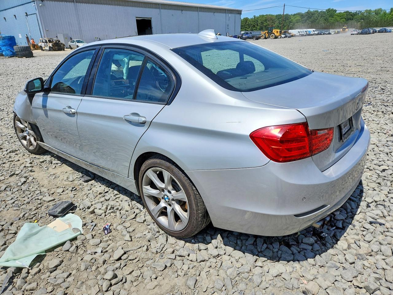 2015 BMW Seria 3 328i - zdjęcie 2
