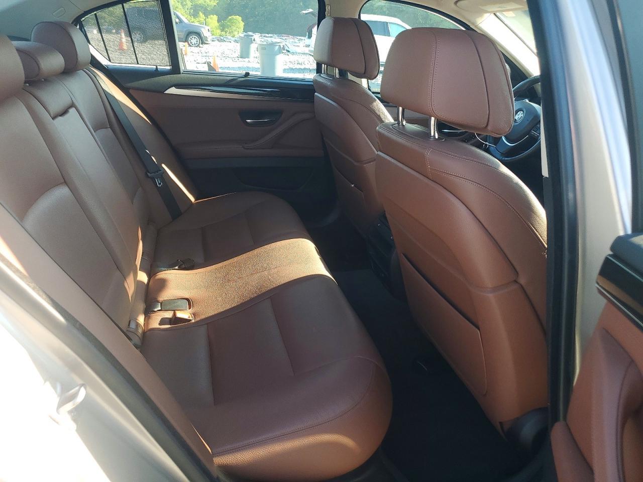 2016 BMW 535 I - zdjęcie 10