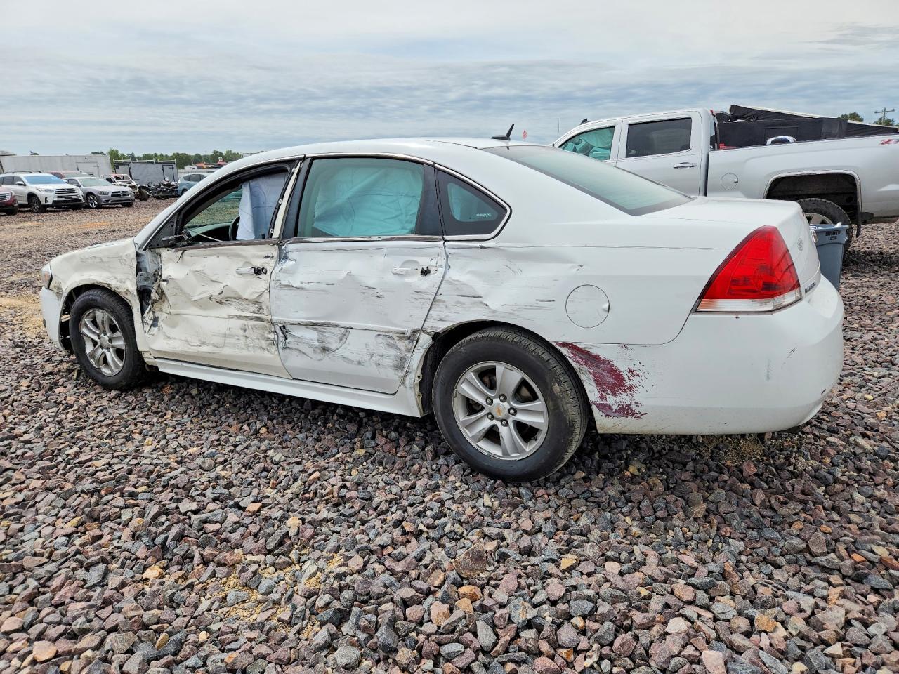 2014 Chevrolet Impala Limited Ls - zdjęcie 2