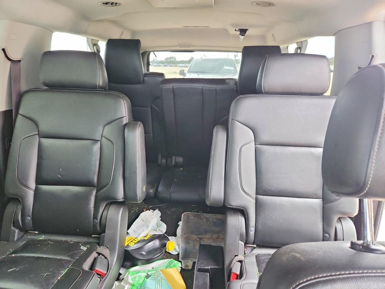 2016 Chevrolet Suburban C1500 Lt - zdjęcie 10
