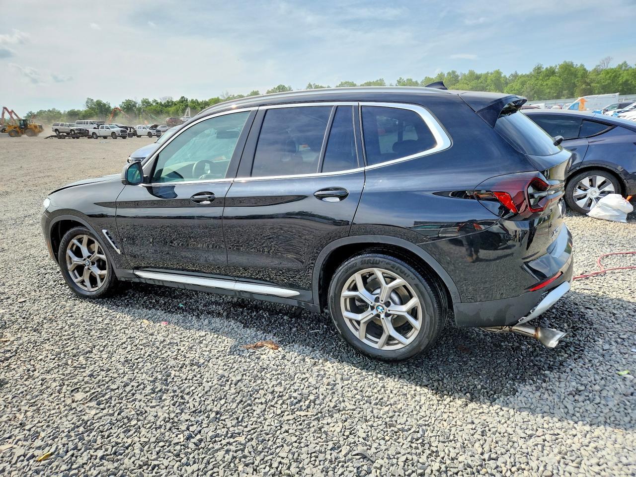 2024 BMW X3 xDrive30I - zdjęcie 2