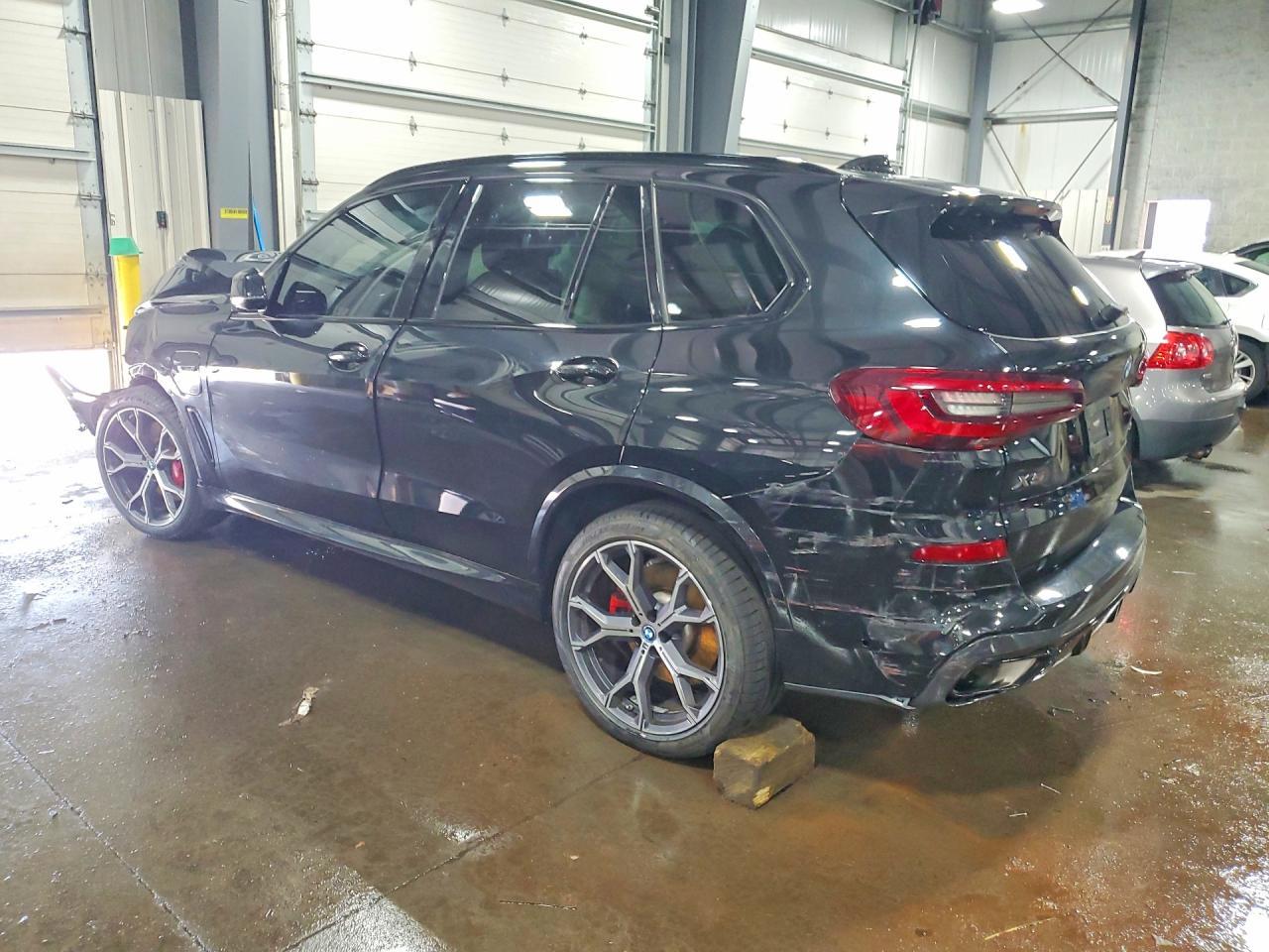 2023 BMW X5 xDrive45E - zdjęcie 2