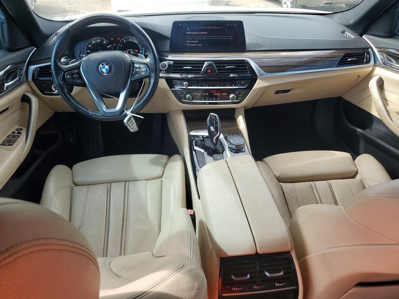 2017 BMW 530 I - zdjęcie 8