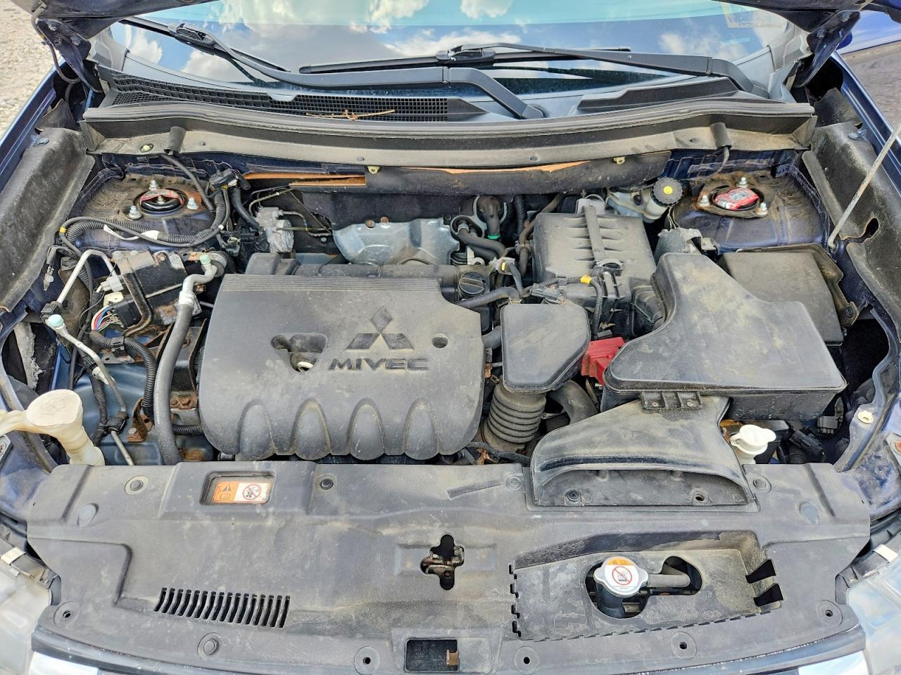 2016 Mitsubishi Outlander Se - zdjęcie 12