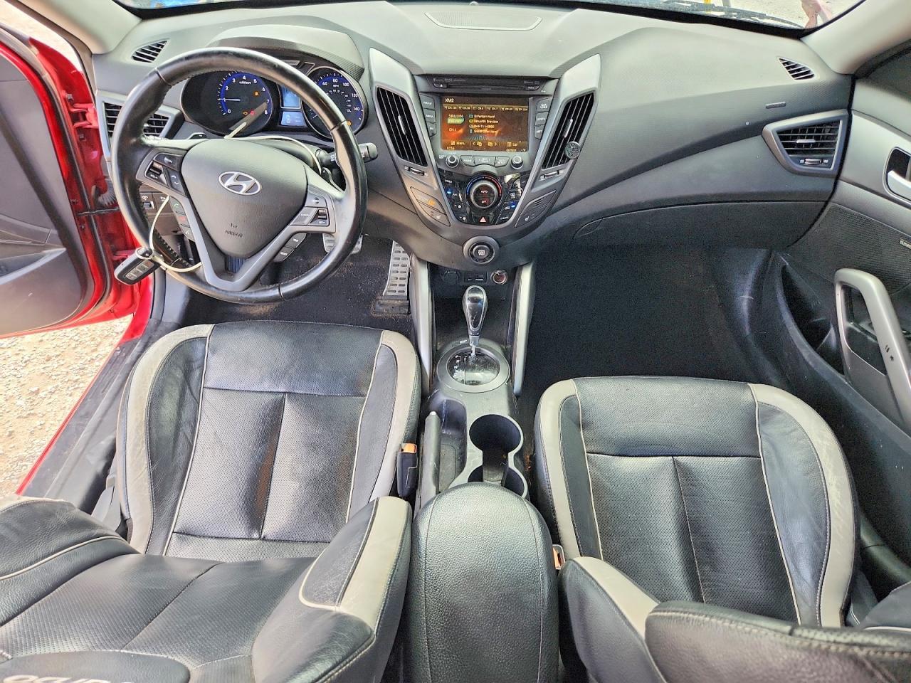 2015 Hyundai Veloster Turbo - zdjęcie 8