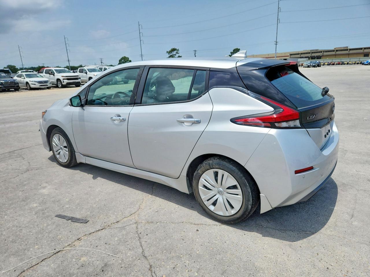 2023 Nissan Leaf S - zdjęcie 2
